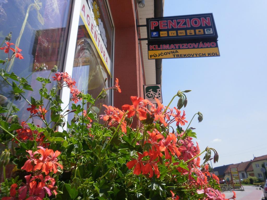 Dj-Penzion Vracov Extérieur photo